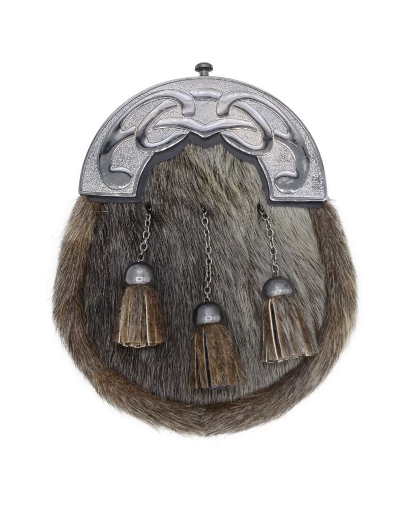 Highland 3-Tassel Sporran for Scottish kilt outfit, classic Highland dress sporran with three tassels and traditional design